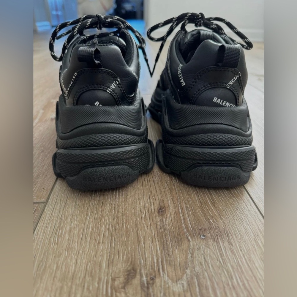 Balenciaga Triple S Sneakers - Picture 2 of 12